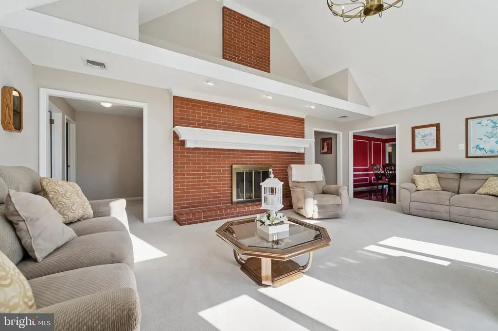 815 Harrison Ave, LANGHORNE