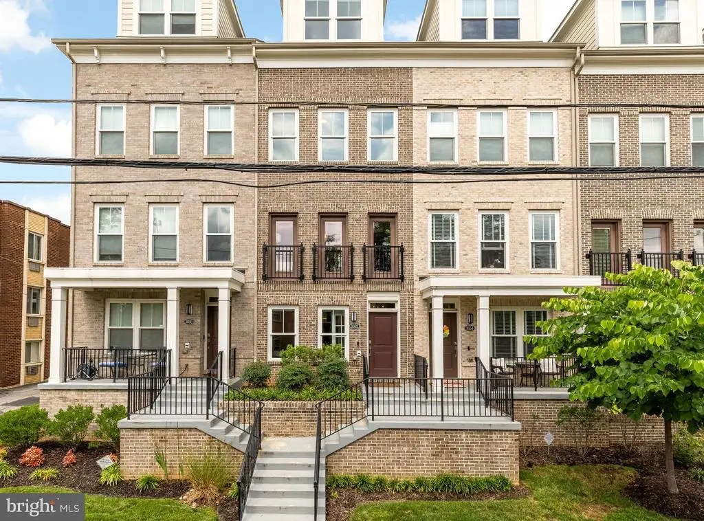 3052 7th St Ne, Washington