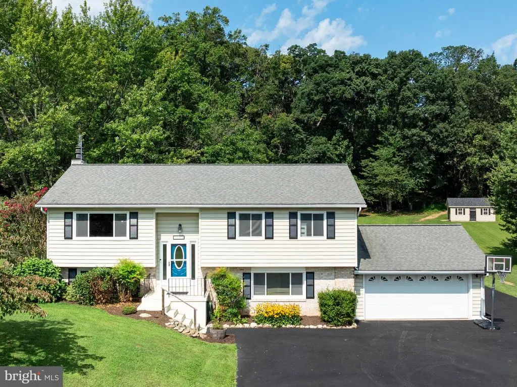 2715 Mystic Woods Ct, Mount Airy