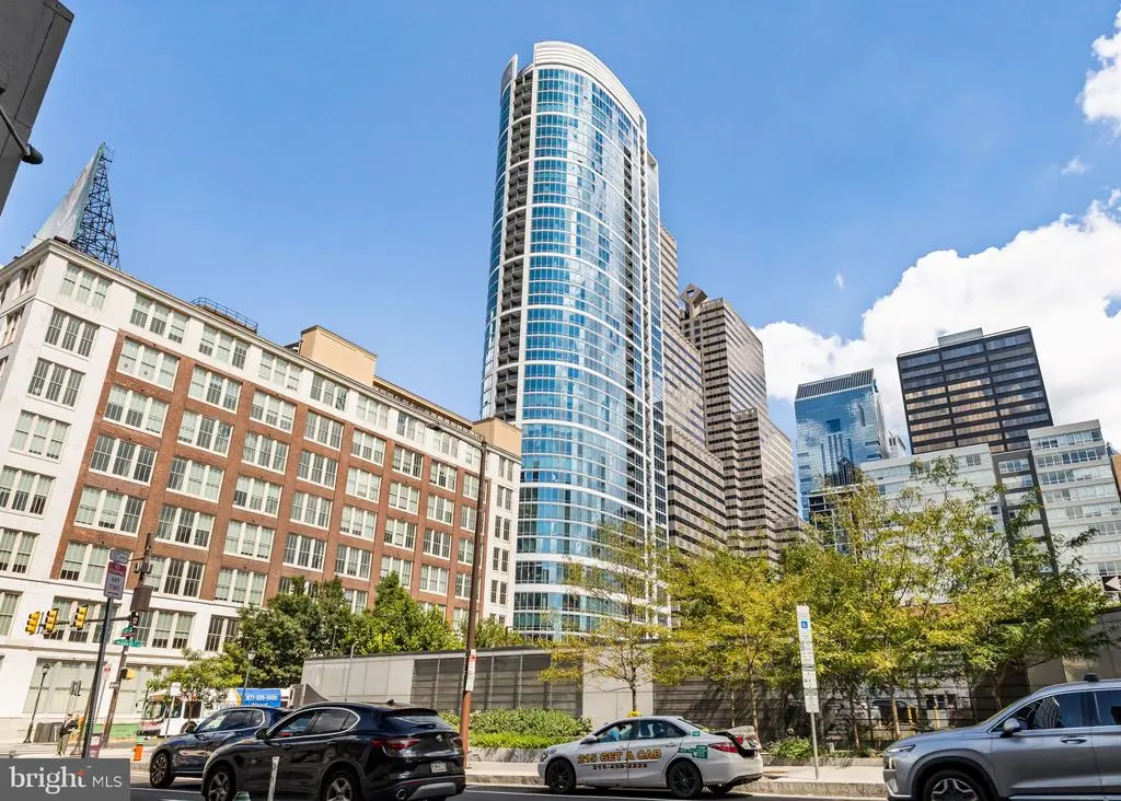 2101 Market St #1401, PHILADELPHIA