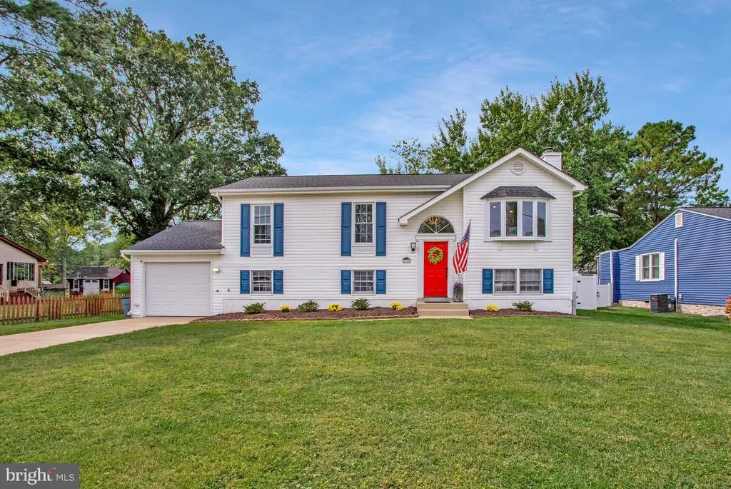 7038 Boston, North Beach