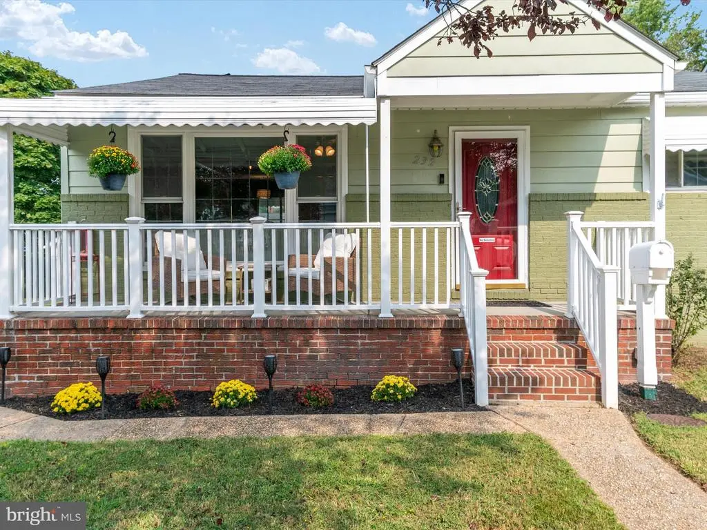 232 Carvel Rd, Pasadena