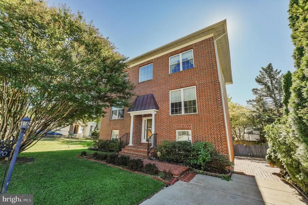 5120 20th St N, ARLINGTON