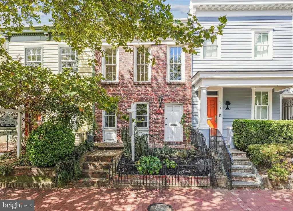 533 6th St Se, Washington