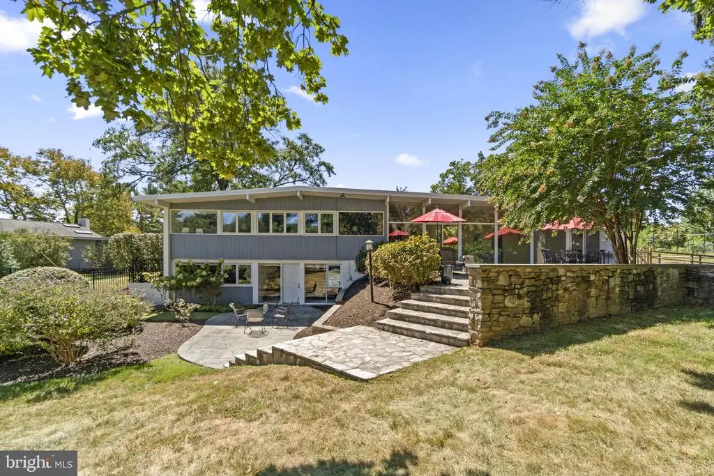 8203 Tall Chimney Ct, Pikesville