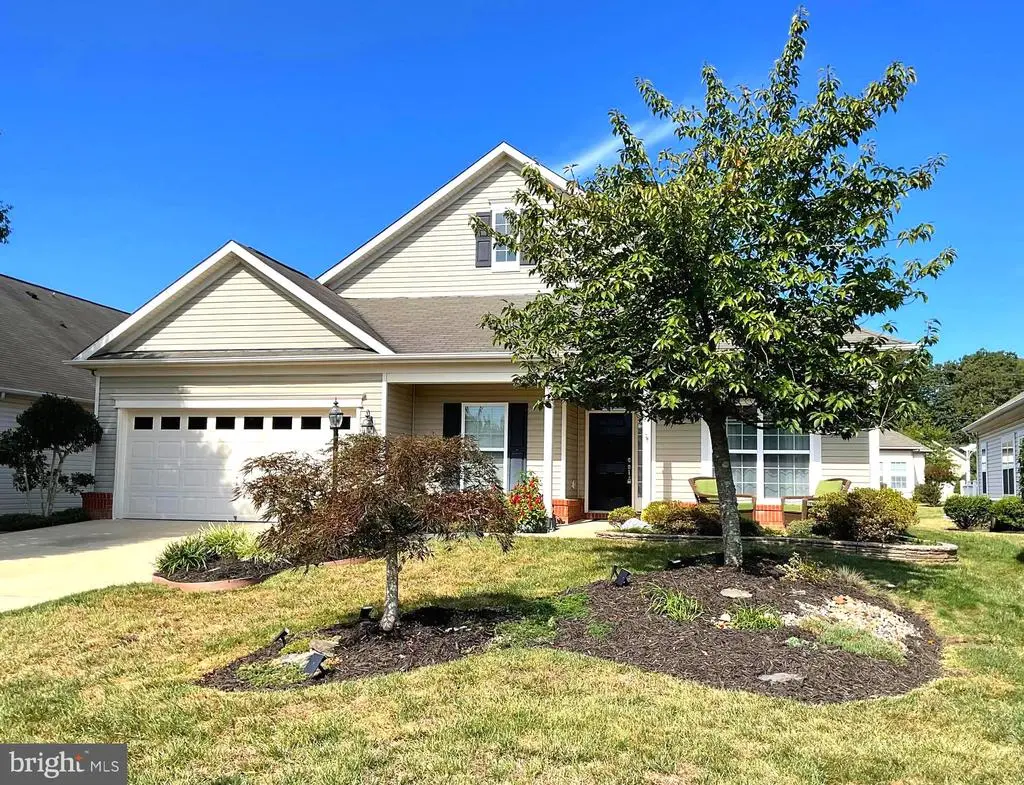 11117 Commanders Ln, White Plains