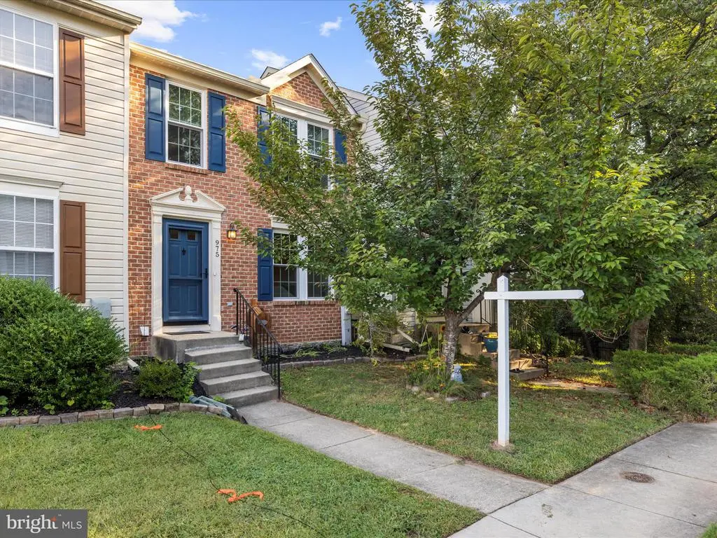 975 Chestnut Manor Ct, Chestnut Hill Cove