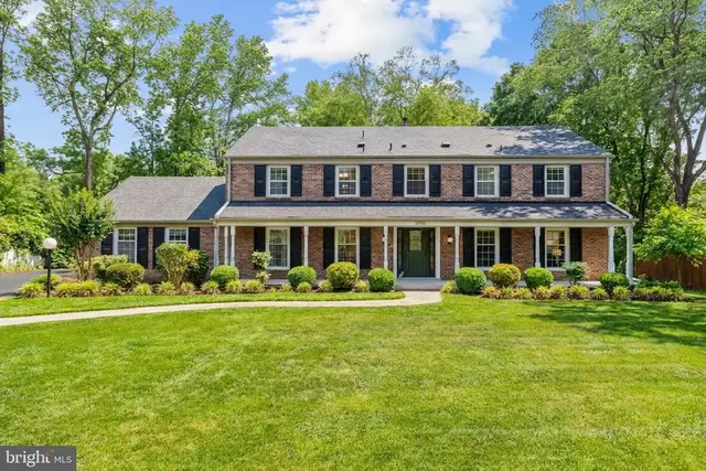 9006 Nomini Ln, Alexandria