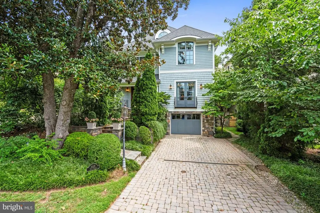 2215 King Pl Nw, WASHINGTON