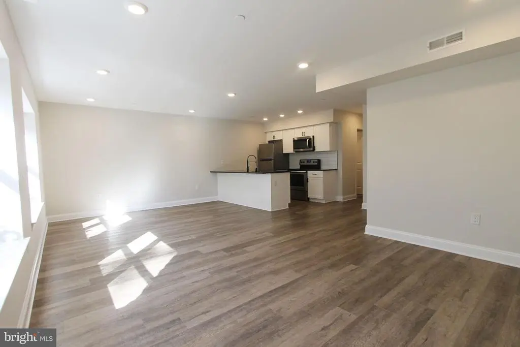 492 Roxborough Ave #102, PHILADELPHIA