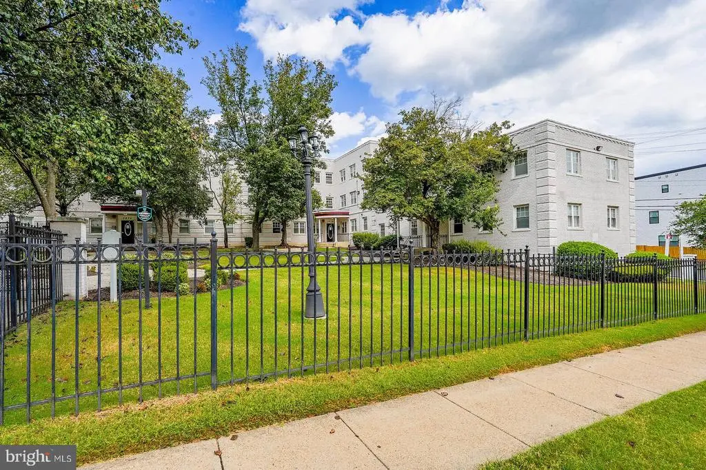 3876 9th St Se #302, WASHINGTON