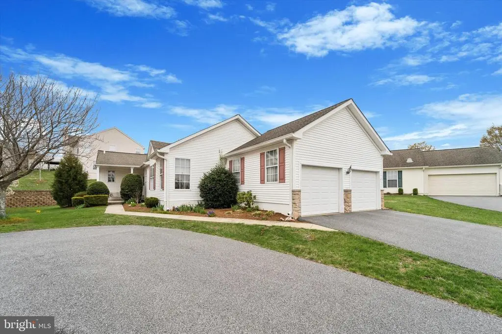 1604 E Fox Brushs Way, GLEN MILLS