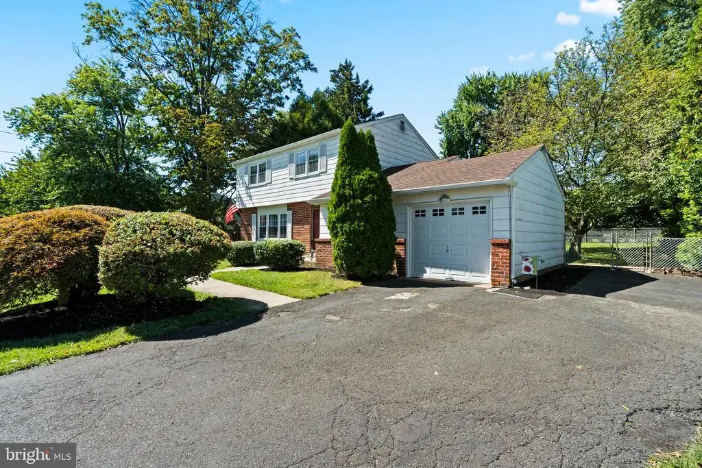 1310 Dennis Rd, UPPER SOUTHAMPTON TWP