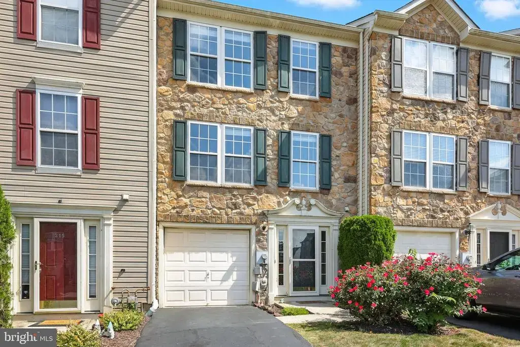 217 Windsor Ct, QUAKERTOWN
