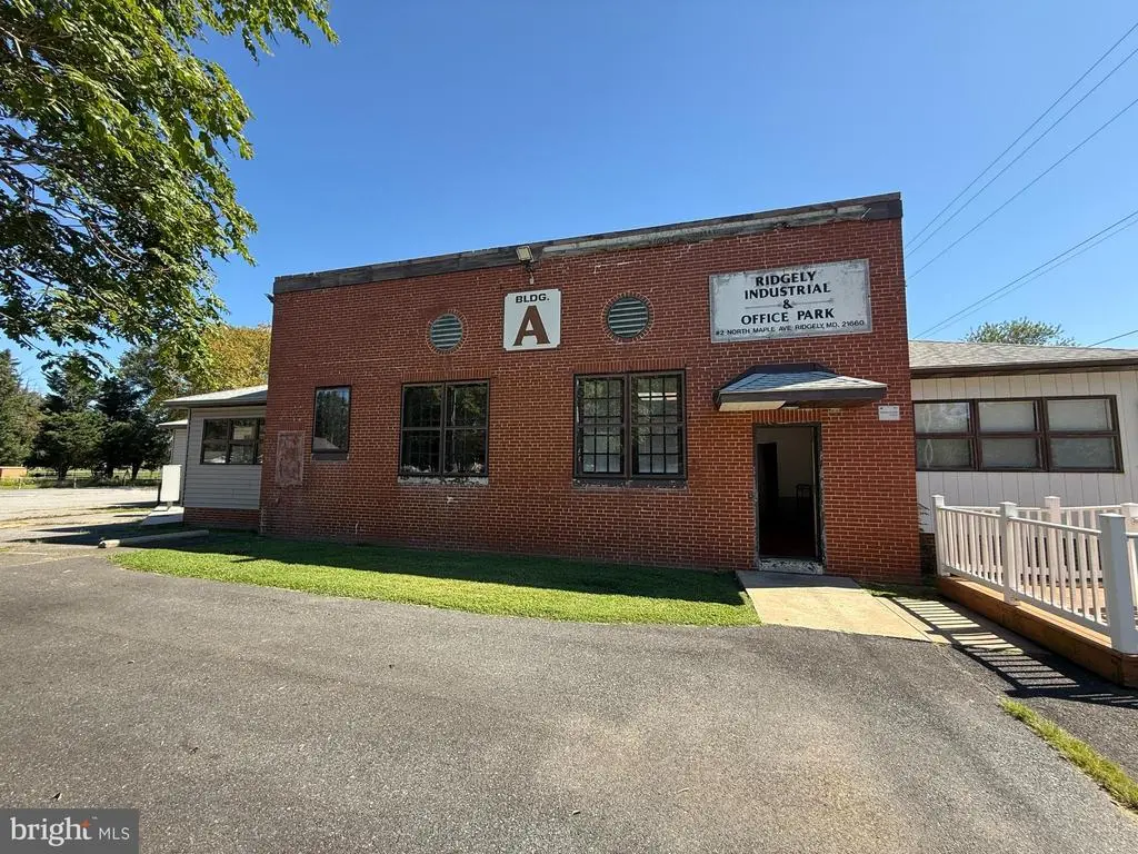 6 N Maple Ave, RIDGELY
