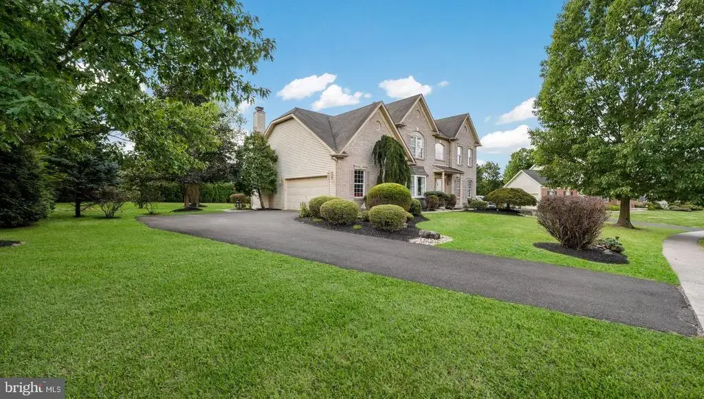 302 Alexander Ct, CHALFONT