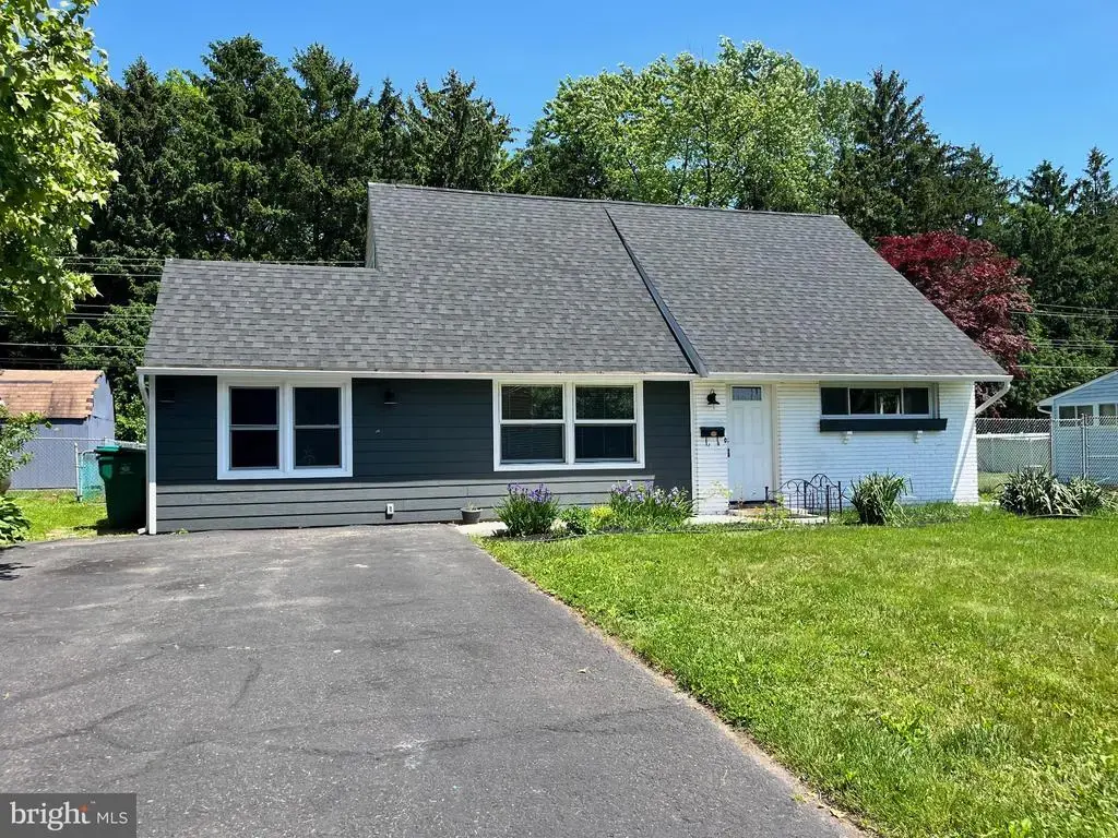 52 Kenwood Dr N #n, LEVITTOWN
