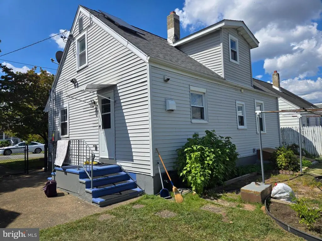 194 Atlantic Ave, HAMILTON