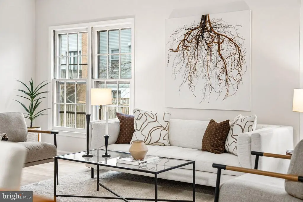 9611 Scotch Haven Dr, VIENNA