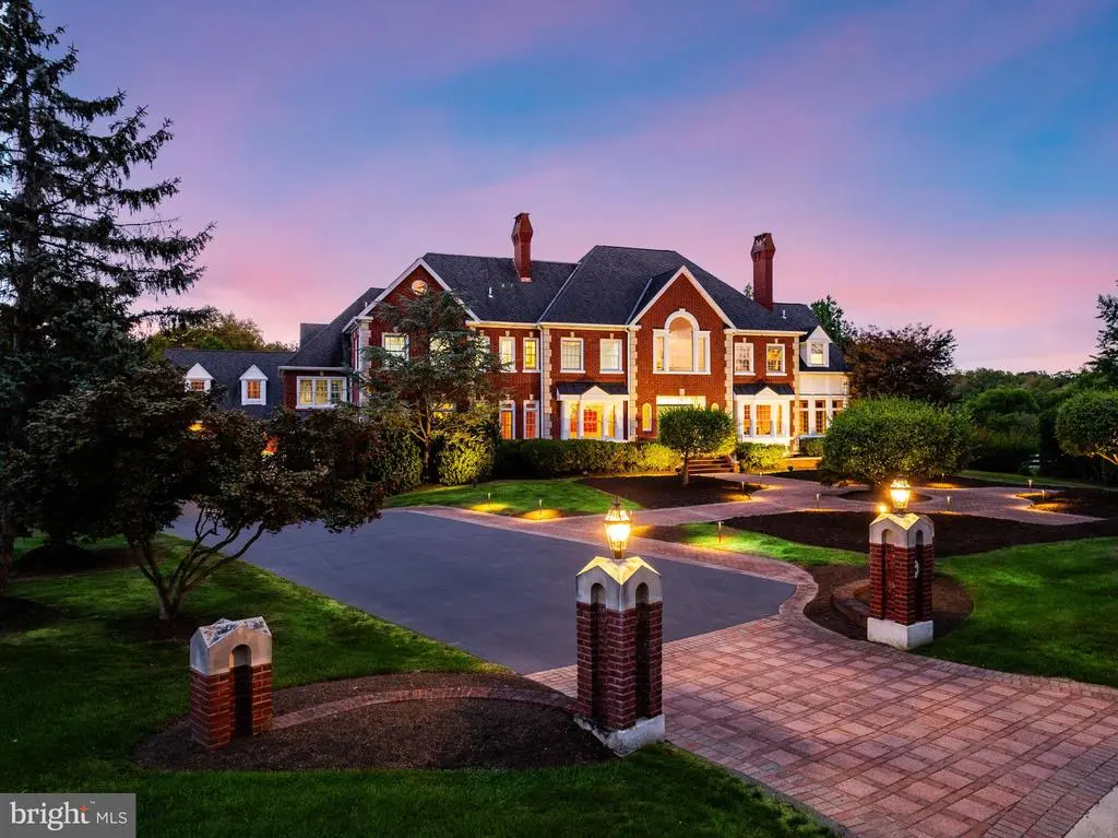 110 Brittany Way, BLUE BELL