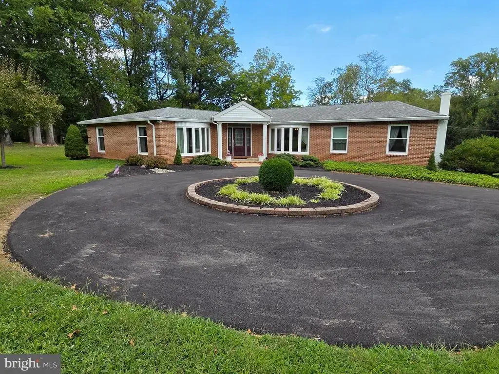 215 Gravel Hill Rd, HUNTINGDON VALLEY