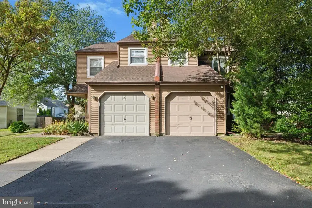 1 Stacey Dr, DOYLESTOWN
