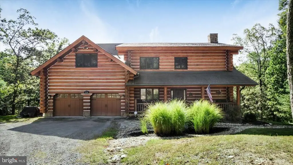 226 Twin Oaks Dr, BENTONVILLE