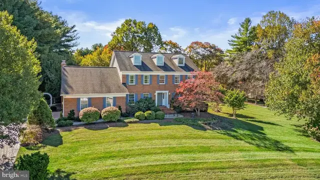 10022 Banner Country Ct, Gaithersburg