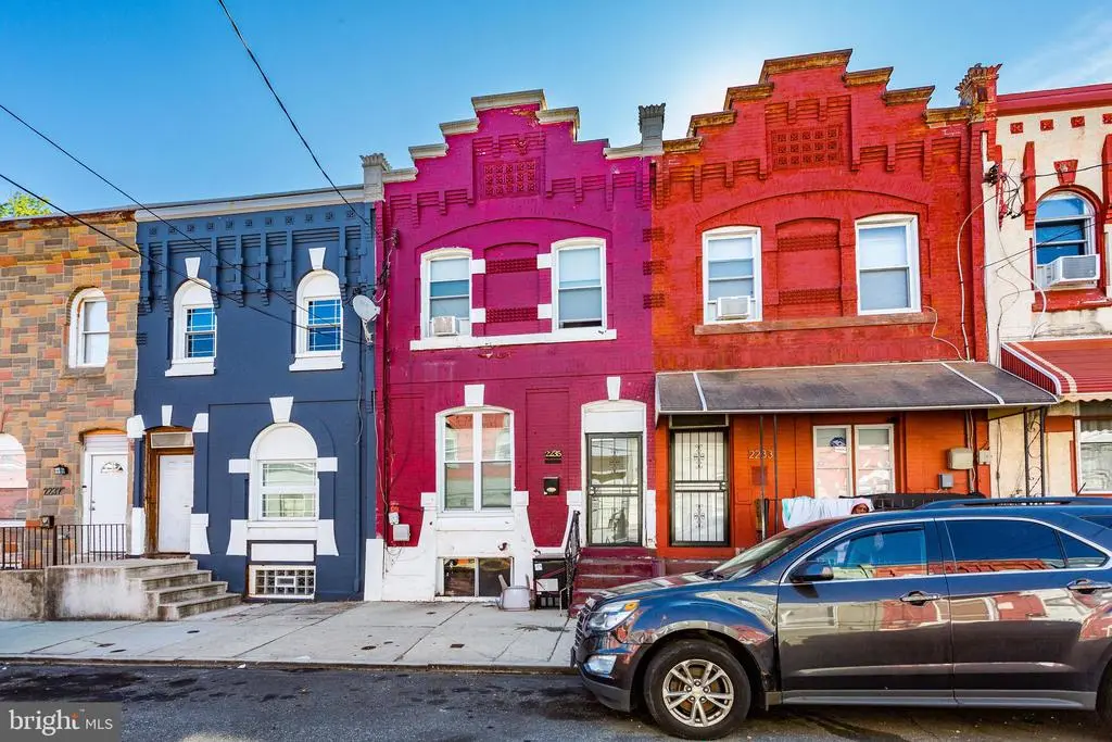 2235 N Van Pelt St, PHILADELPHIA