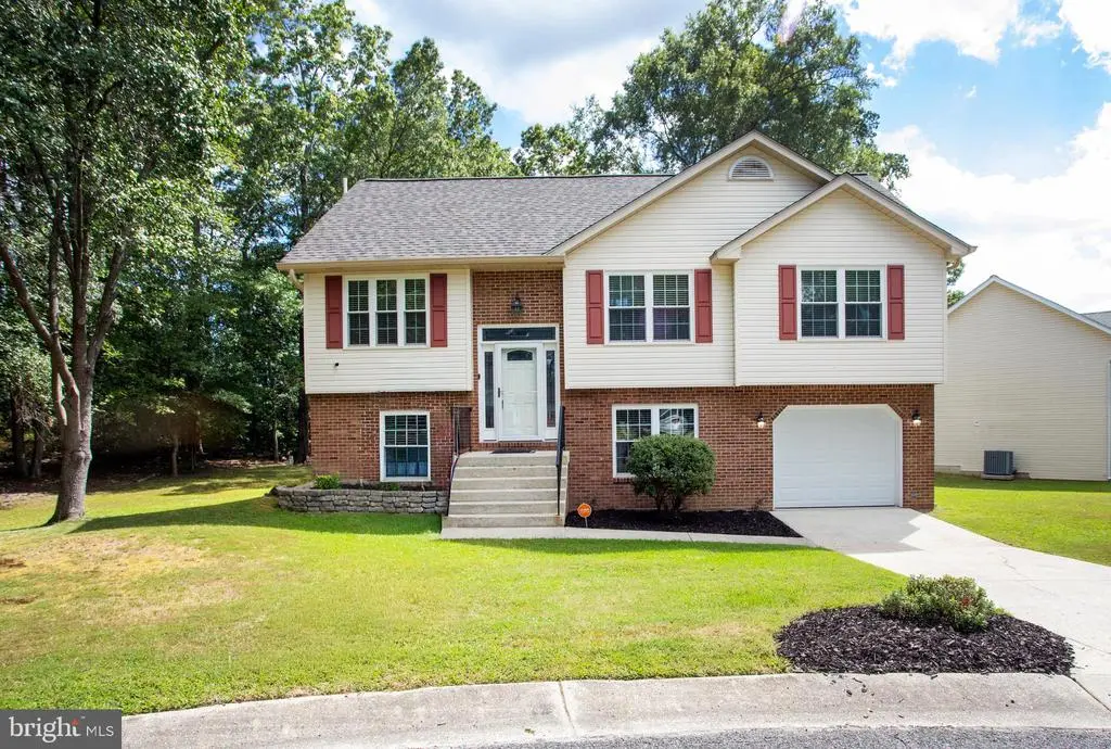 21530 Warwick Ct, Lexington Park