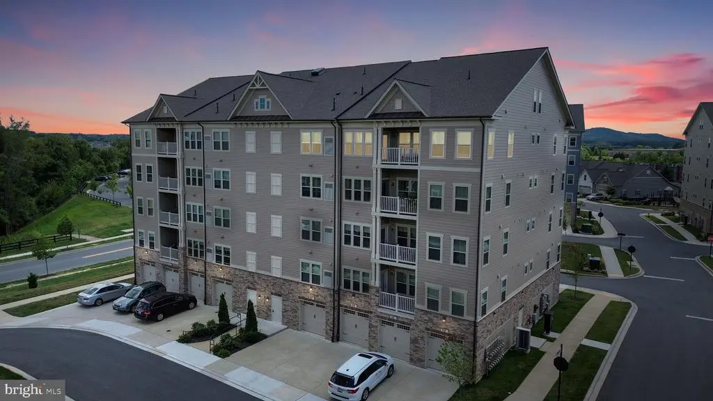 3412 Angelica Way #402, FREDERICK