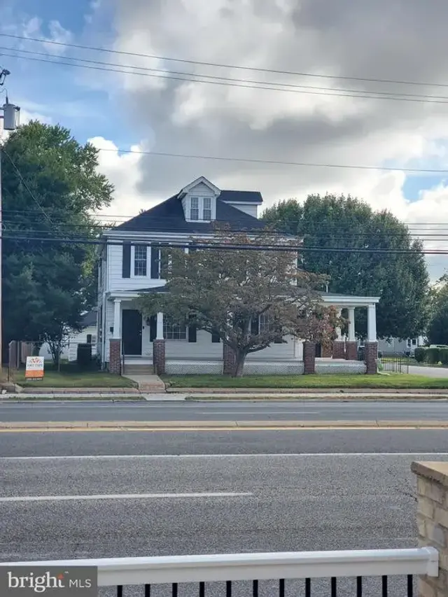 202 E Mount Vernon St, Smyrna