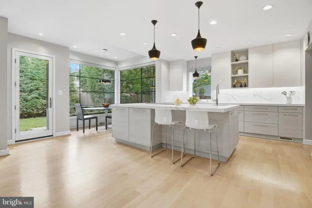 1404 N Herndon St, ARLINGTON