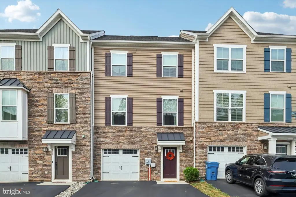 211 Hibiscus Way, DOWNINGTOWN
