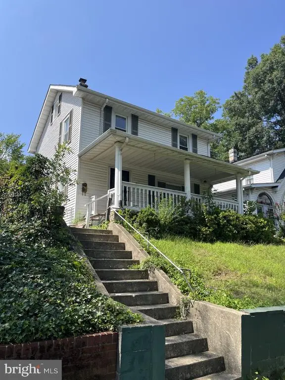 3013 5th St Se, WASHINGTON