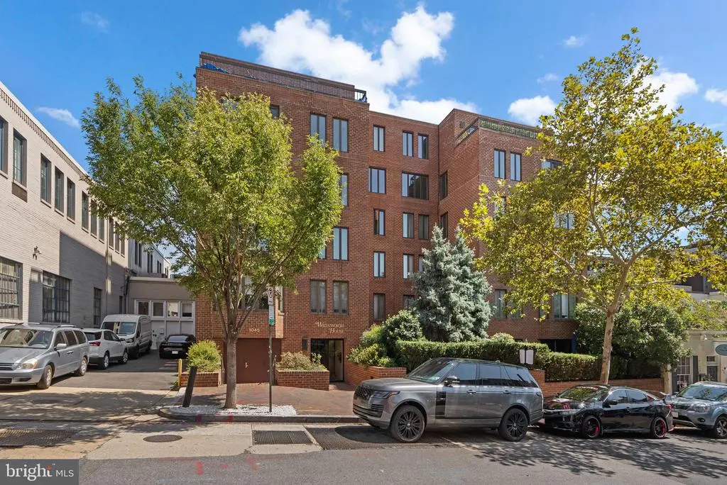 1045 31st St Nw #302, WASHINGTON