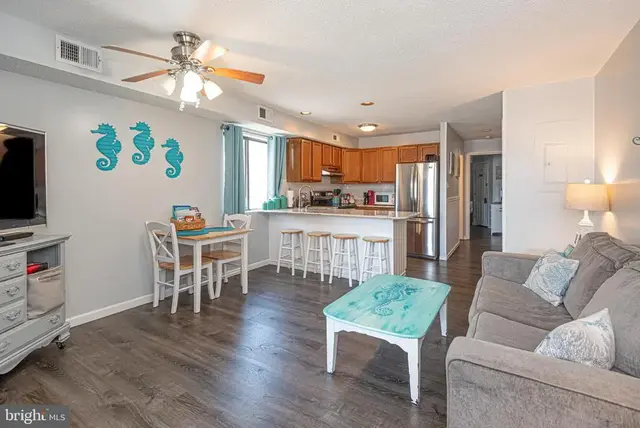 204 33rd St #10101, Ocean City