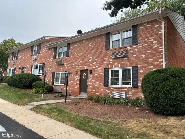 205 E Cornell Dr, Sterling