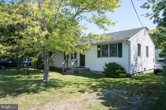 4 Clayton Ave, Lewes