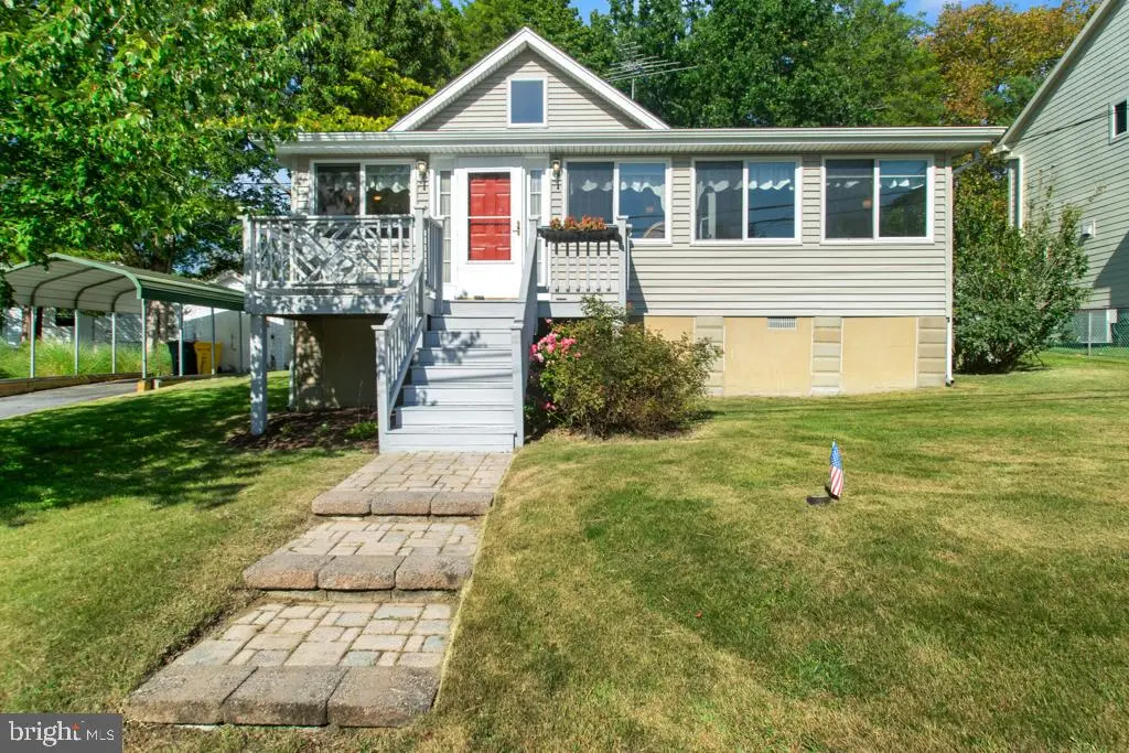 1707 Bentley Rd, Edgewater