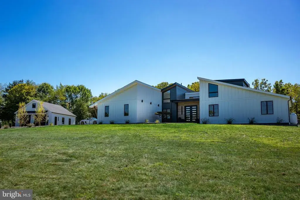 77 Frankenfield Rd, OTTSVILLE