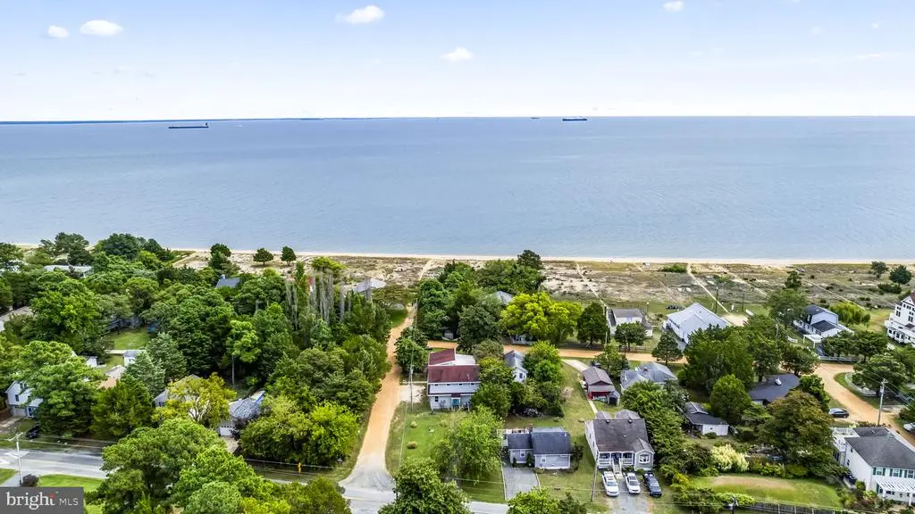 11015 Cedar Dr, Lusby