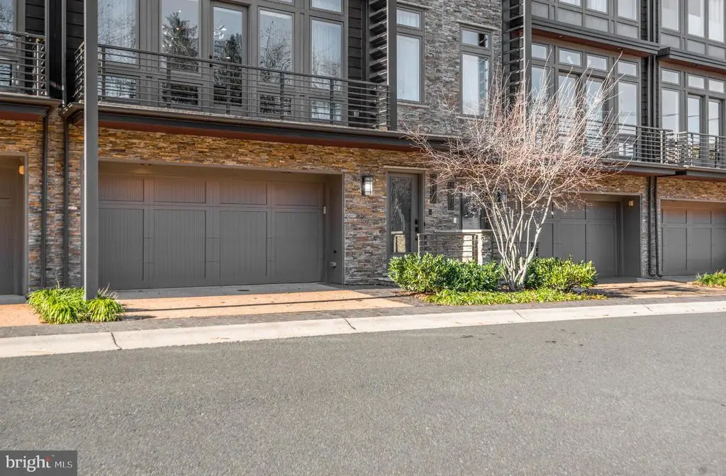 5117 Willet Bridge Rd, Bethesda