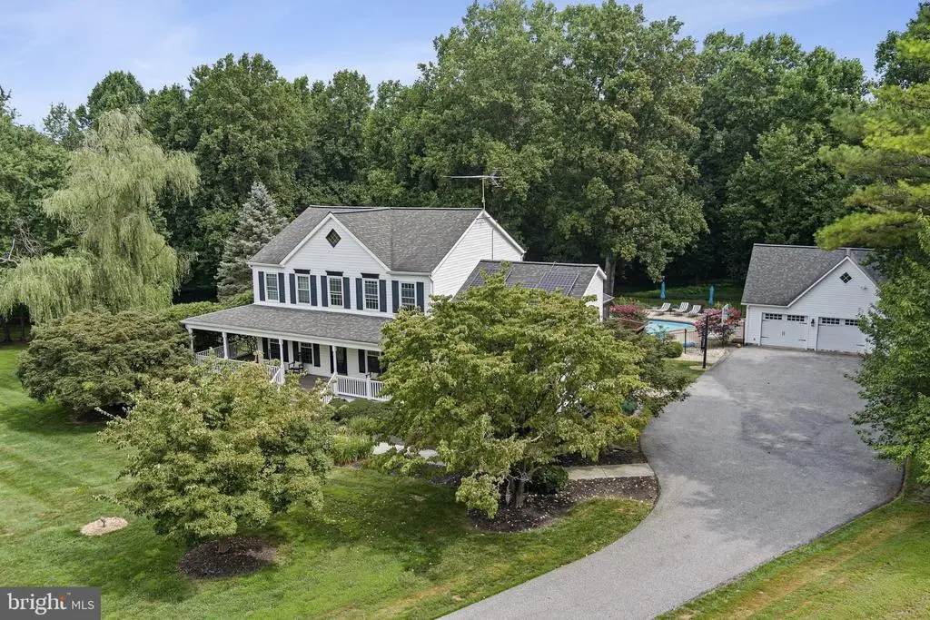 925 Sunset Valley Dr, Sykesville