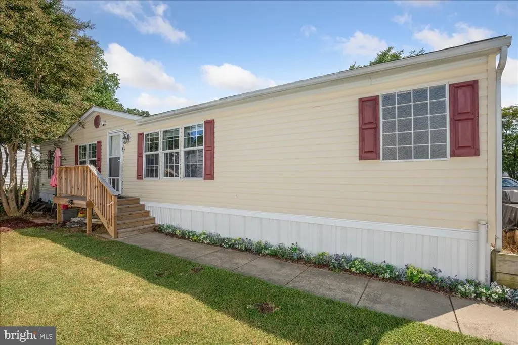 307 Seven Oaks Ln, Lothian