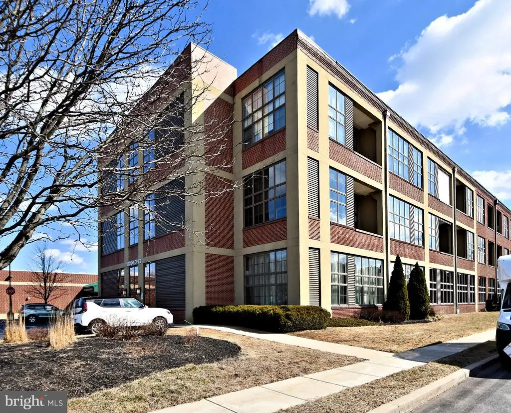 21 S Valley Forge Rd #213, LANSDALE