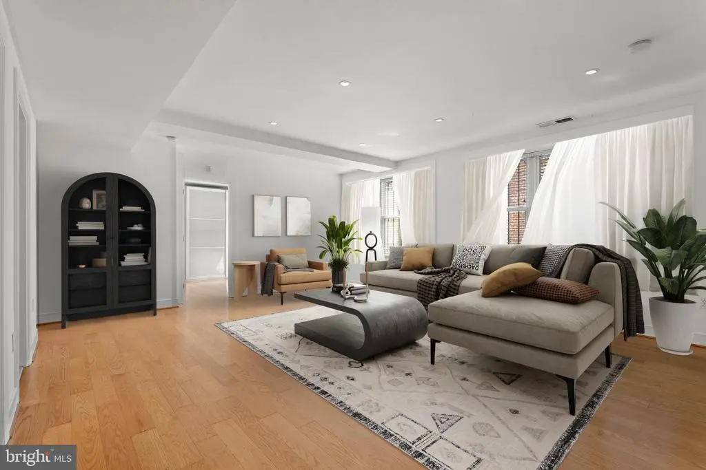 Photo of Listing #DCDC2221236