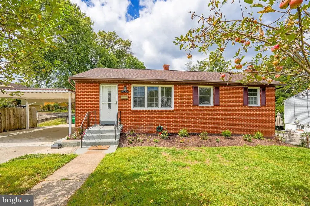 6702 Longridge Dr, Lanham