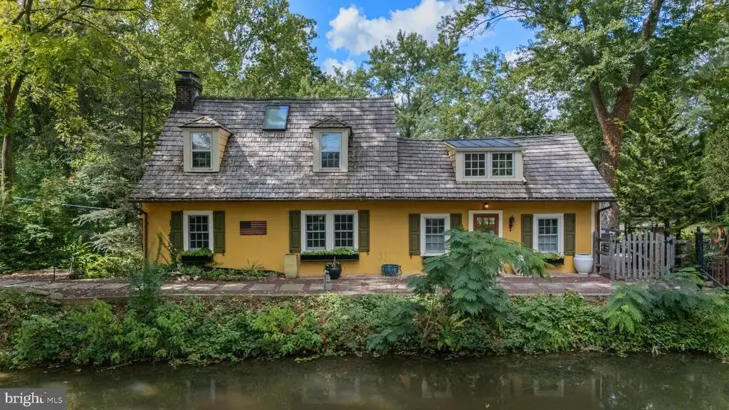 2472 River Rd, NEW HOPE