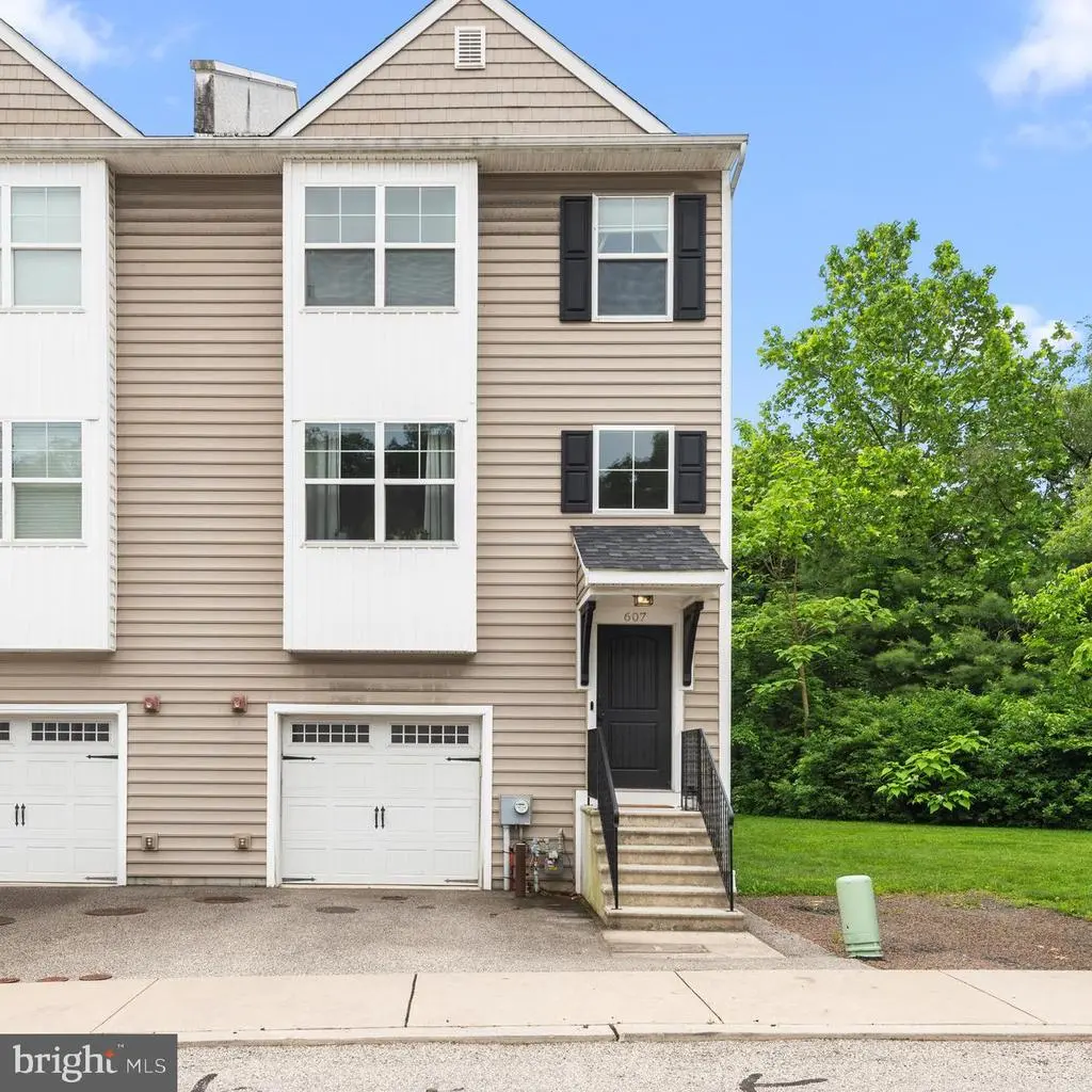607 Apple St, CONSHOHOCKEN